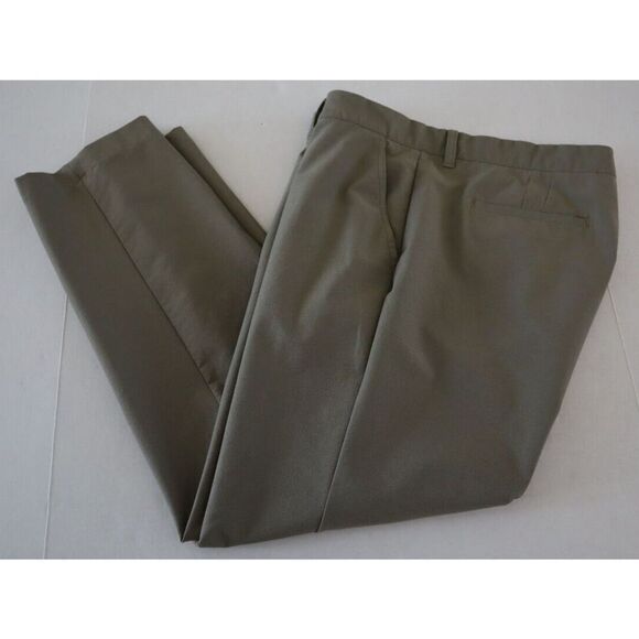 adidas CD9848 Men's Sz 38x32 Beige Active Performance Straight Leg Khaki Pants - Picture 3 of 9